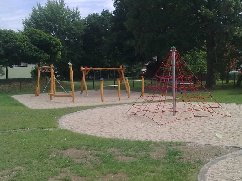Spielplatz in Niederdorf<br>bei Stollberg Spielplatz in Niederdorf<br>bei Stollberg
