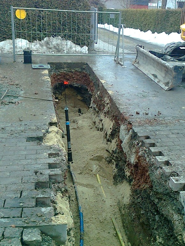 Tiefbau für<br>Gas und Wasseranschluß Tiefbau für<br>Gas und Wasseranschluß