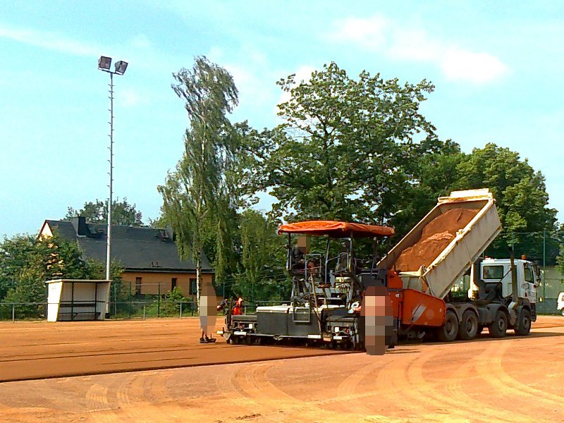 Erneuerung Belag<br>Hartplatz in Burkhardtsdorf Erneuerung Belag<br>Hartplatz in Burkhardtsdorf