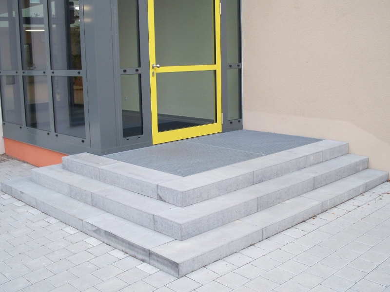 Außenanlage Grundschule Burkhardtsdorf Außenanlage Grundschule Burkhardtsdorf