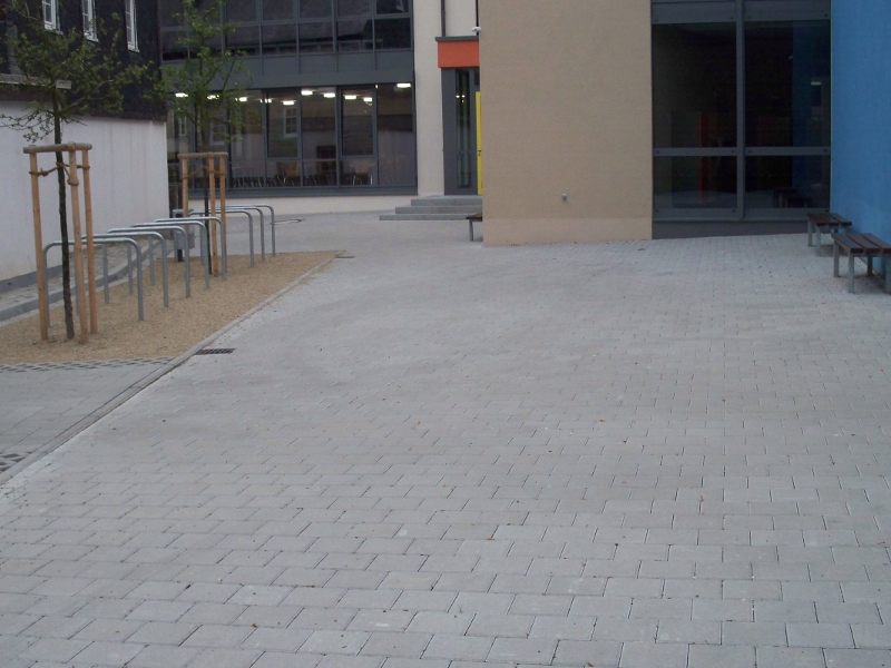 Außenanlage Grundschule Burkhardtsdorf Außenanlage Grundschule Burkhardtsdorf